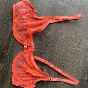 Forever 21  2 bras both lace